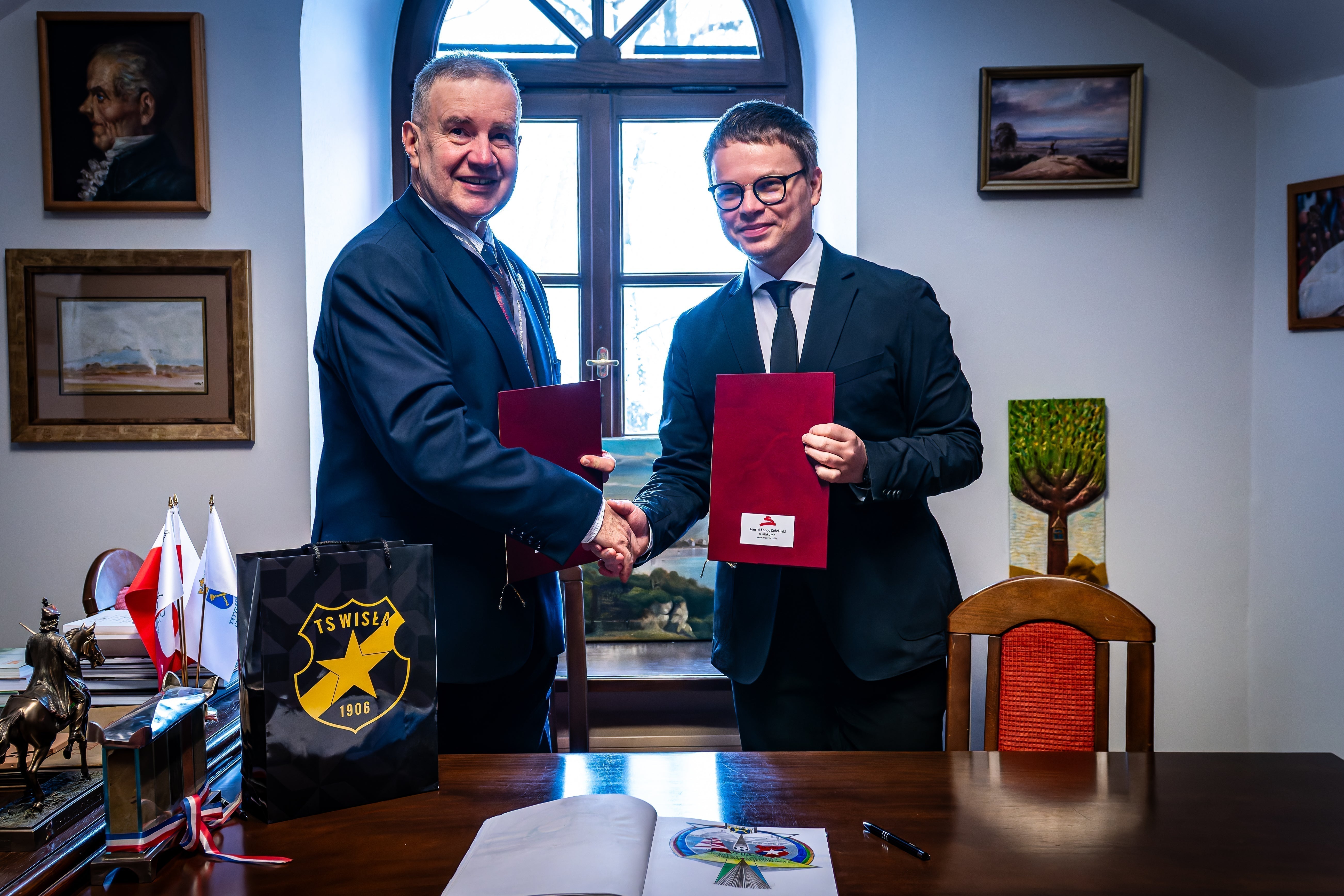 Kopiec Kościuszki w Krakowie Partnerem jubileuszu 120-lecia Wisły Kraków - Wisła Kraków® Official Platform