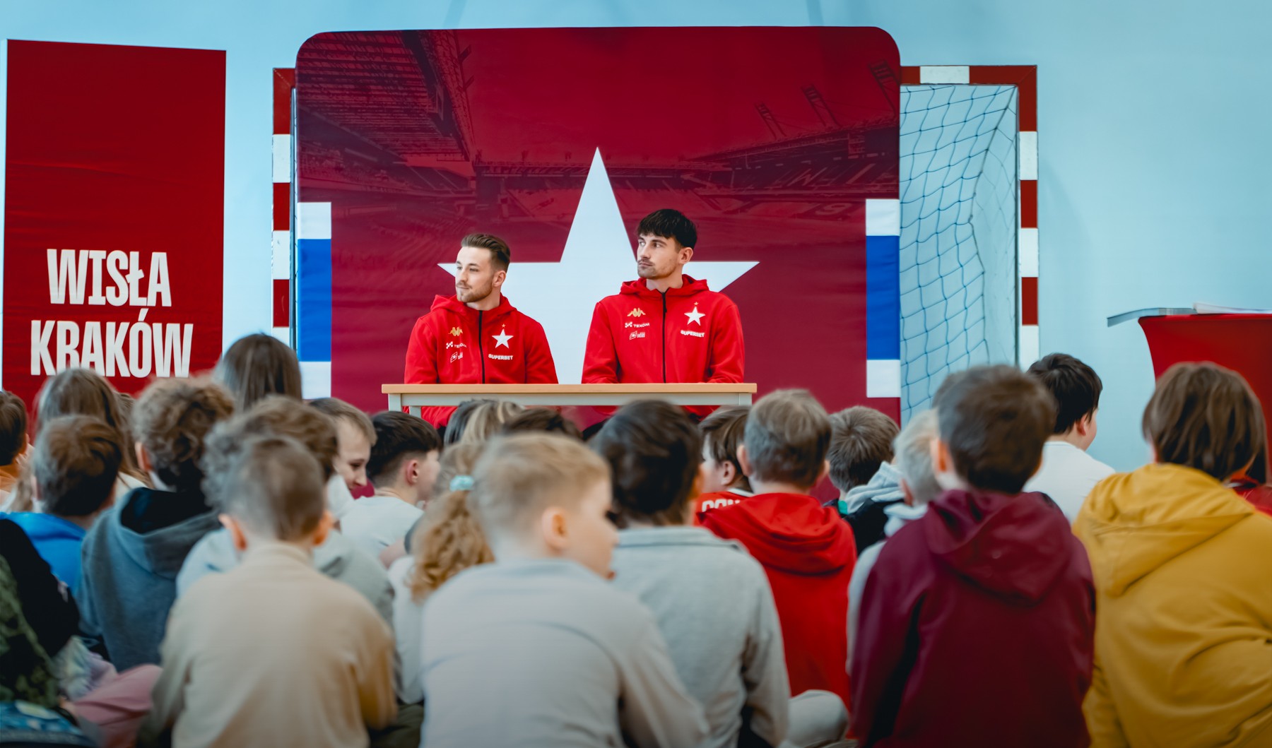 Akcja Wiślacy idą do szkoły powraca! - Wisła Kraków® Official Platform