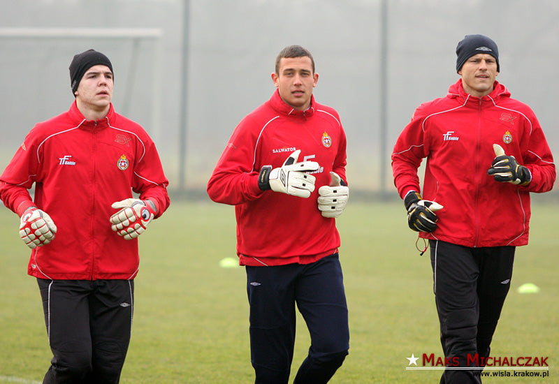 Trening we mgle — archiwum Wisły Kraków