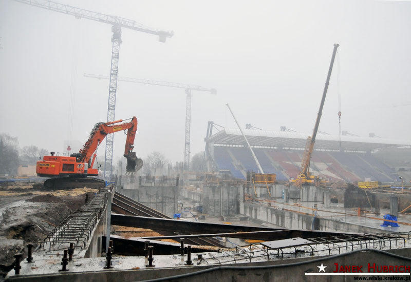 Prace we mgle — archiwum Wisły Kraków
