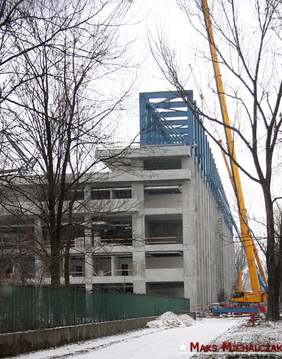 Zimowa aura na budowie — archiwum Wisły Kraków