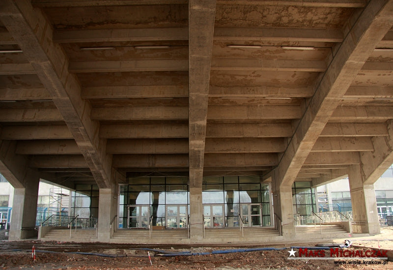 Drewniana podłoga w skyboxie — archiwum Wisły Kraków