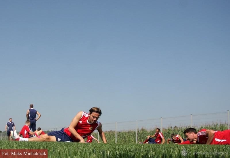 Trening w ostrym słońcu — archiwum Wisły Kraków
