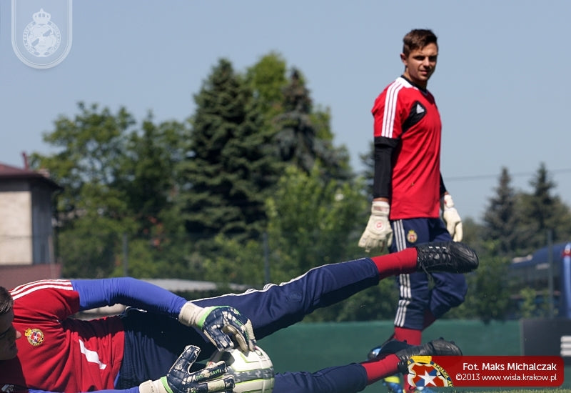 Poranny trening w słońcu — archiwum Wisły Kraków