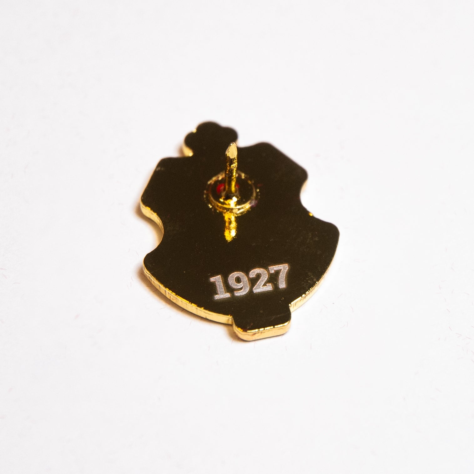 Licytacja: Odznaka Jubileuszowa z diamentem nr 1927 - TS Wisła Kraków 1906 - Przestrzeń Białej Gwiazdy