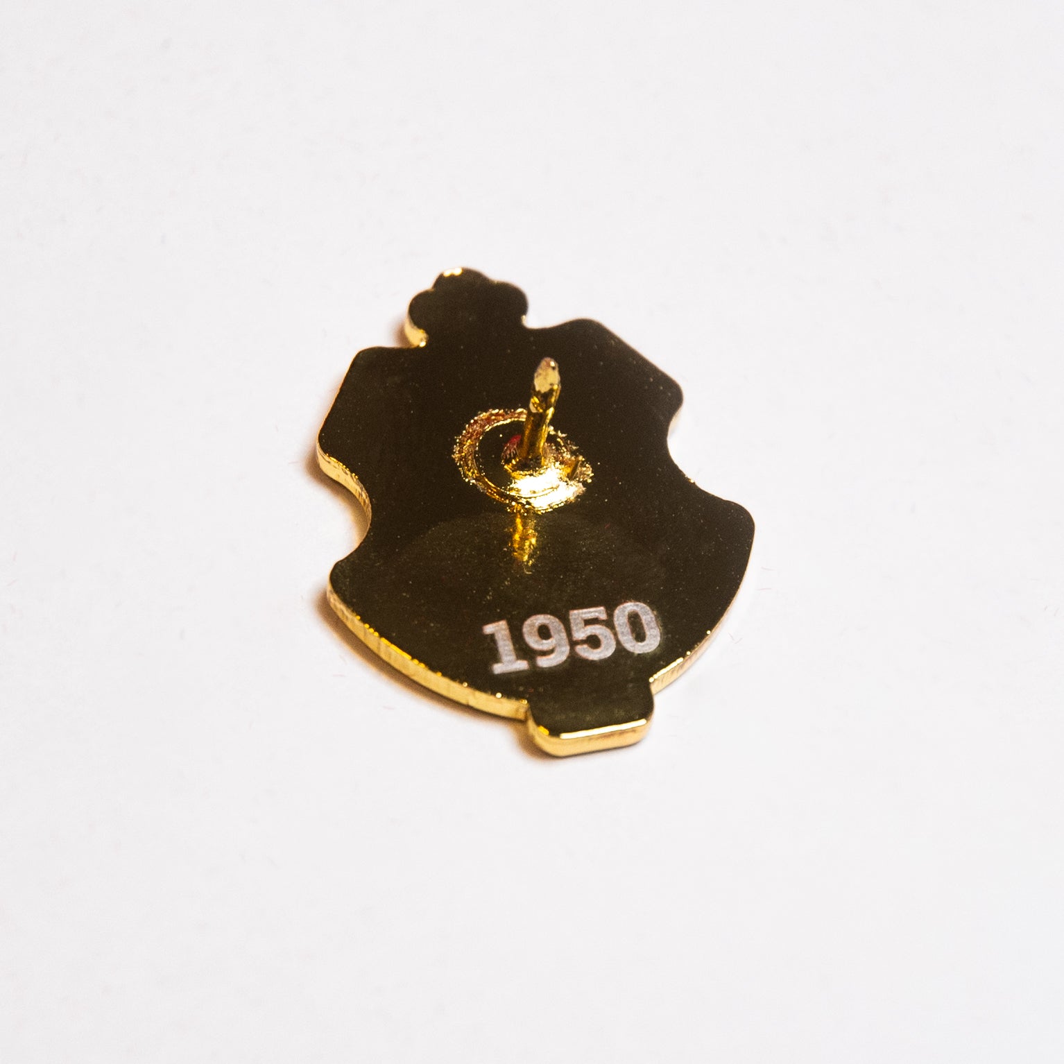 Licytacja: Odznaka Jubileuszowa z diamentem nr 1950 - TS Wisła Kraków 1906 - Przestrzeń Białej Gwiazdy