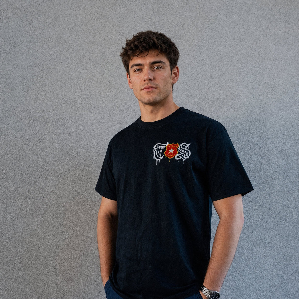T-shirt graffiti TS - czarny - TS Wisła Kraków 1906 - Przestrzeń Białej Gwiazdy