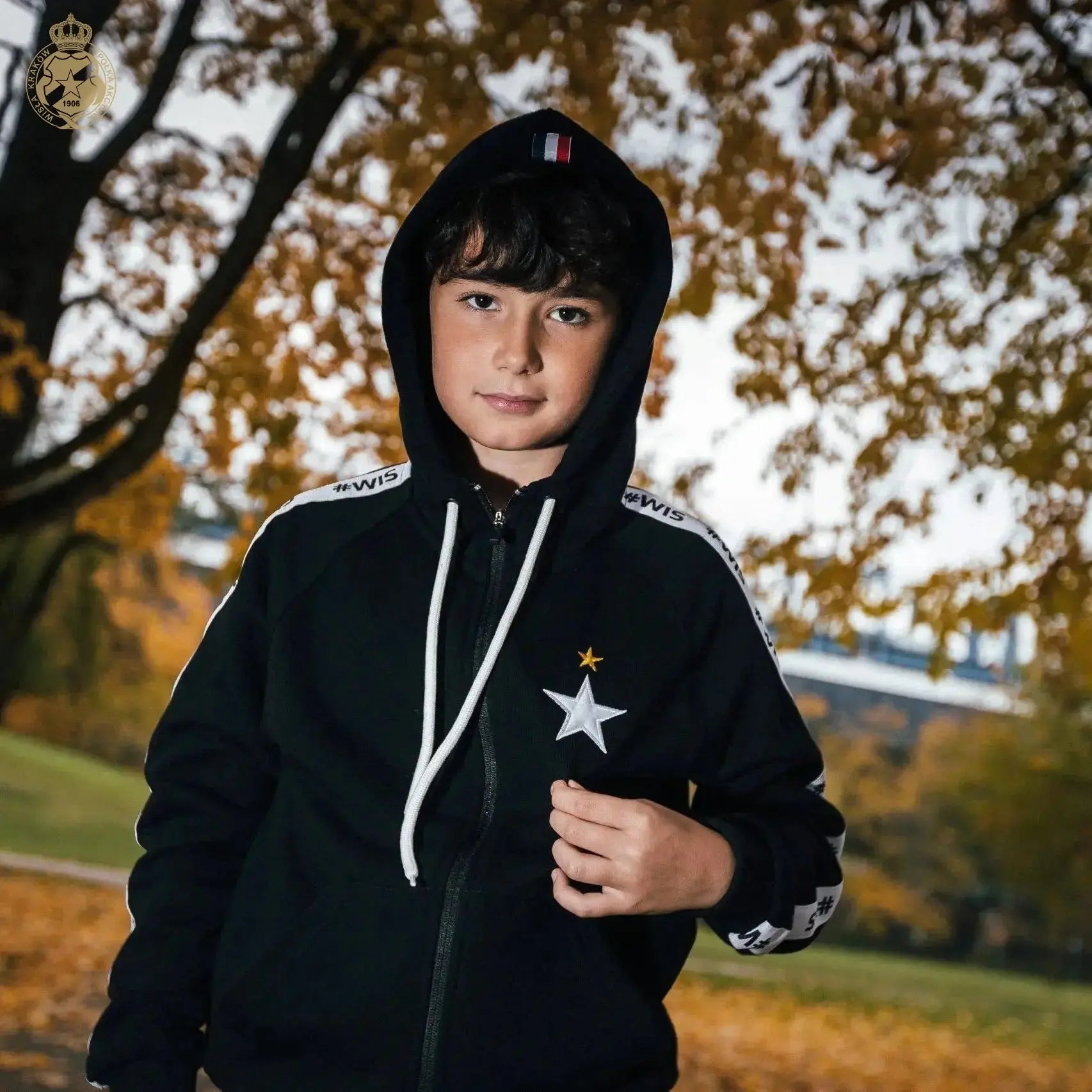 Bluza dziecięca #WIS z kapturem - czarna Official FanShop - TS Wisła Kraków SA