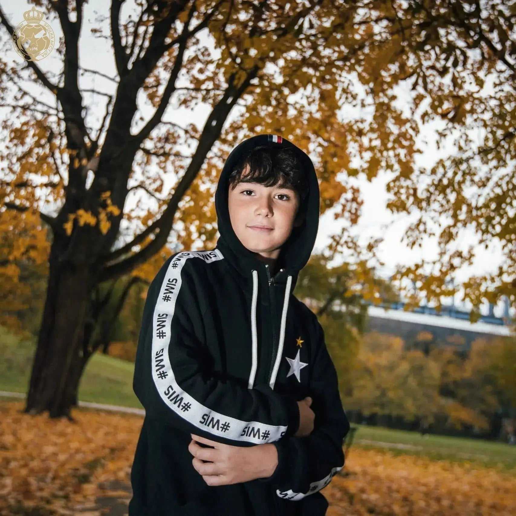 Bluza dziecięca #WIS z kapturem - czarna Official FanShop - TS Wisła Kraków SA