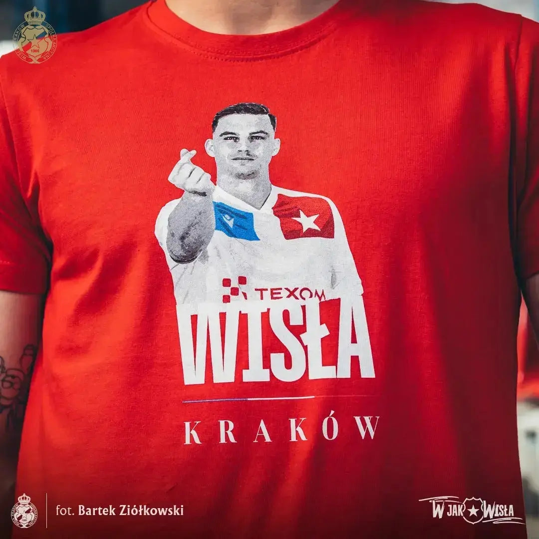 T-shirt Ángel Rodado #AR9 „Pozytywne Wariat” - czerwony Official FanShop - TS Wisła Kraków SA