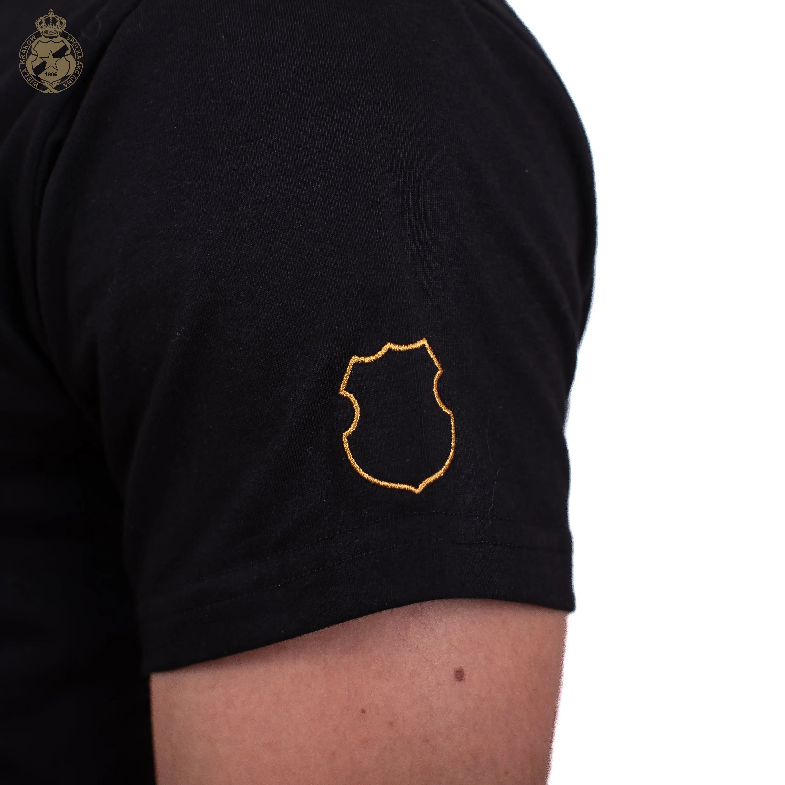 T-shirt 1906 Haft - czarny Official FanShop - TS Wisła Kraków SA