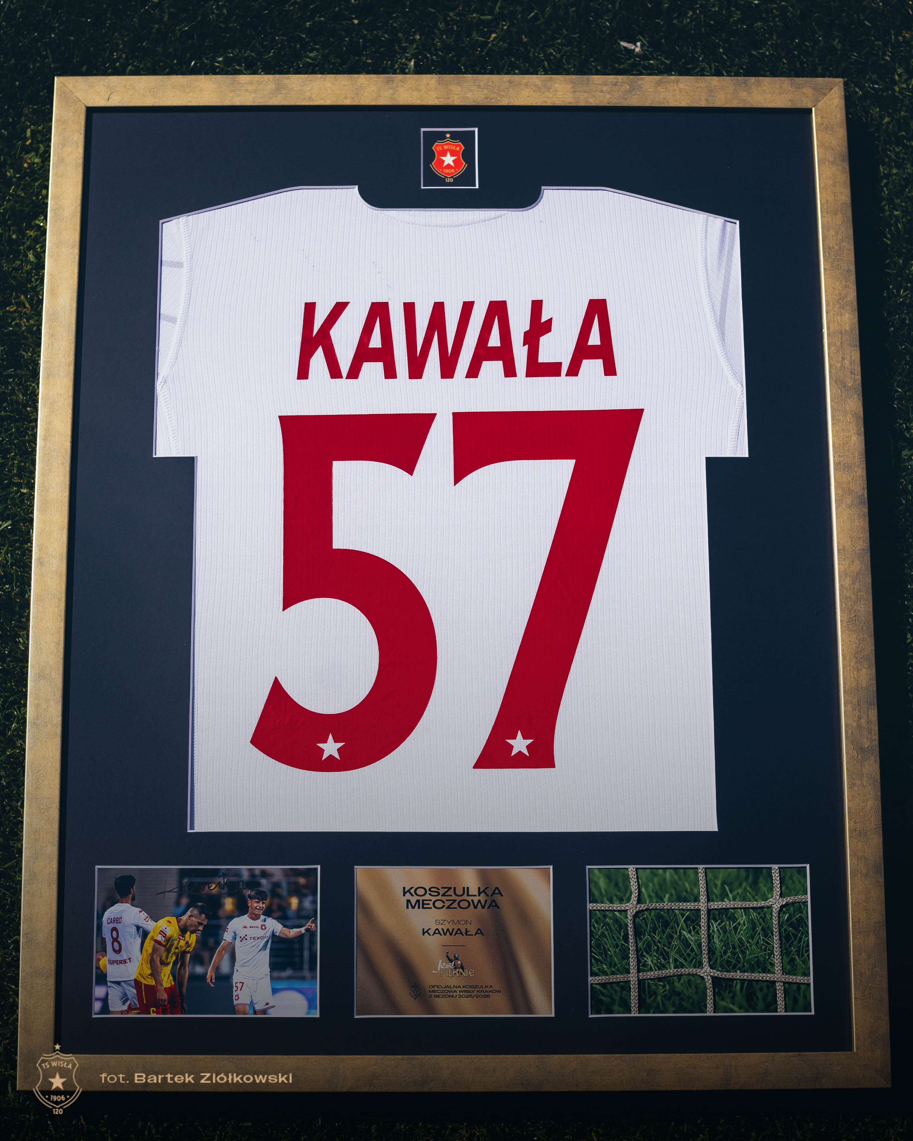 Licytacja: Rama kolekcjonerska – Szymon Kawała #57 | Wisła Kraków - Official FanShop - TS Wisła Kraków SA