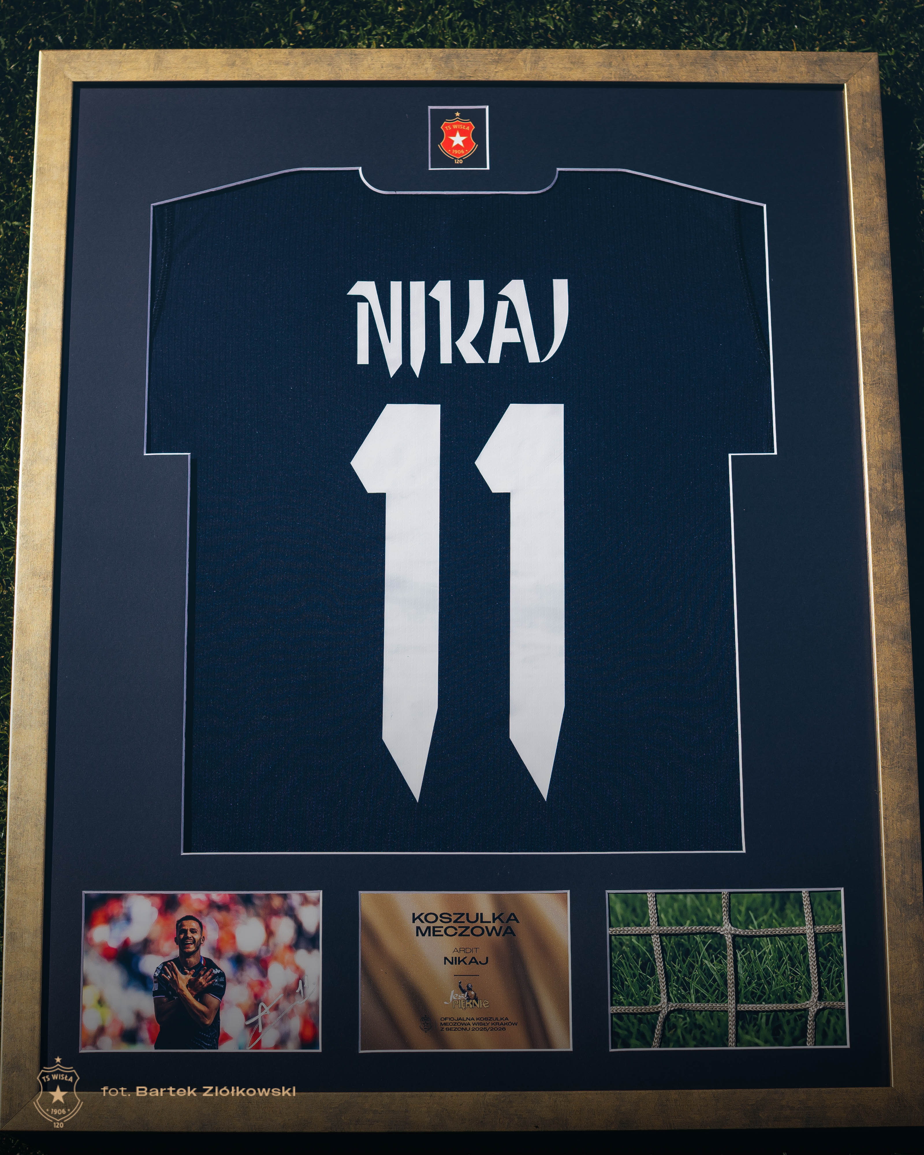 Licytacja: Rama kolekcjonerska – Ardit Nikaj #11 | Wisła Kraków - Official FanShop - TS Wisła Kraków SA