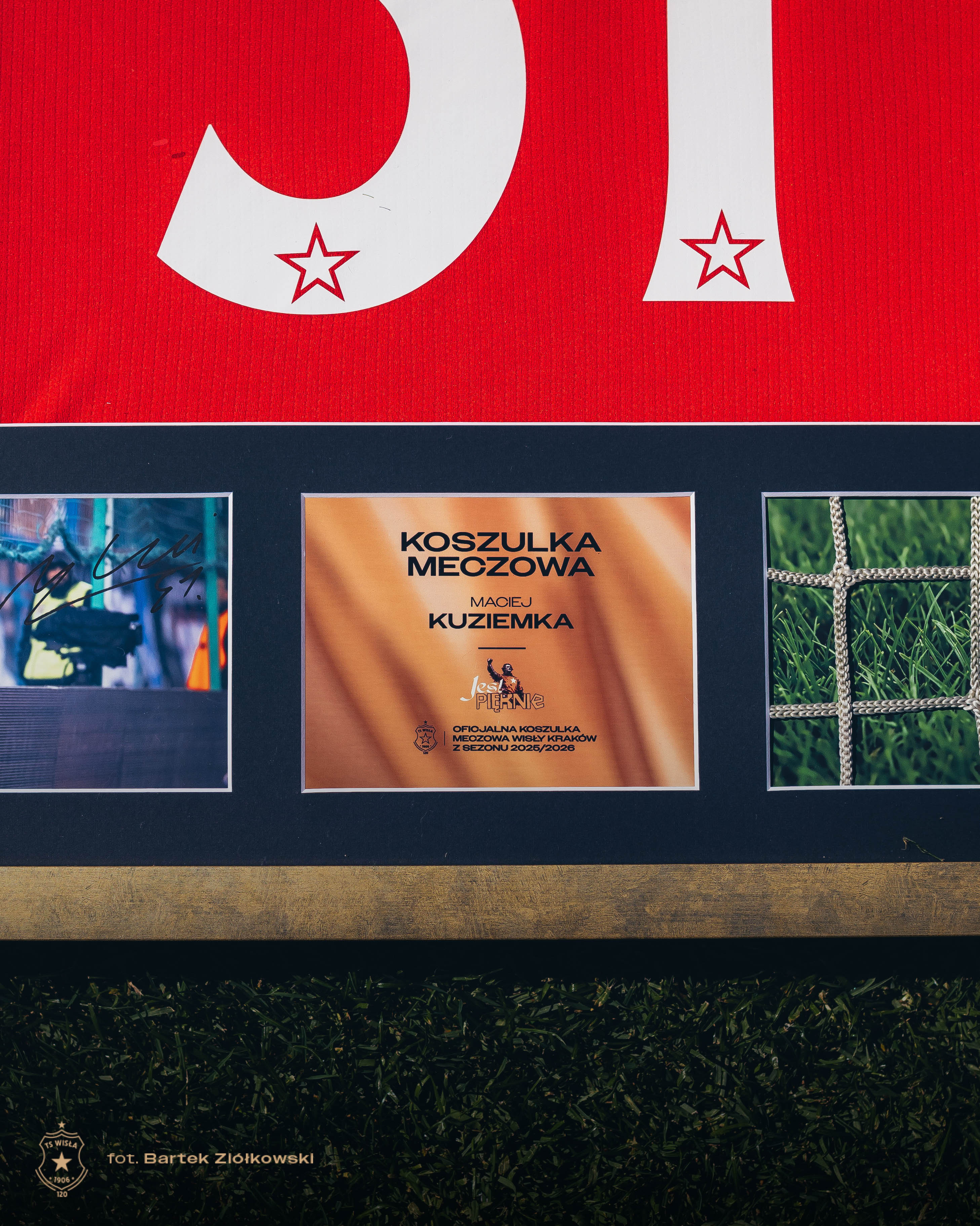 Licytacja: Rama kolekcjonerska – Maciej Kuziemka #51 | Wisła Kraków - Official FanShop - TS Wisła Kraków SA