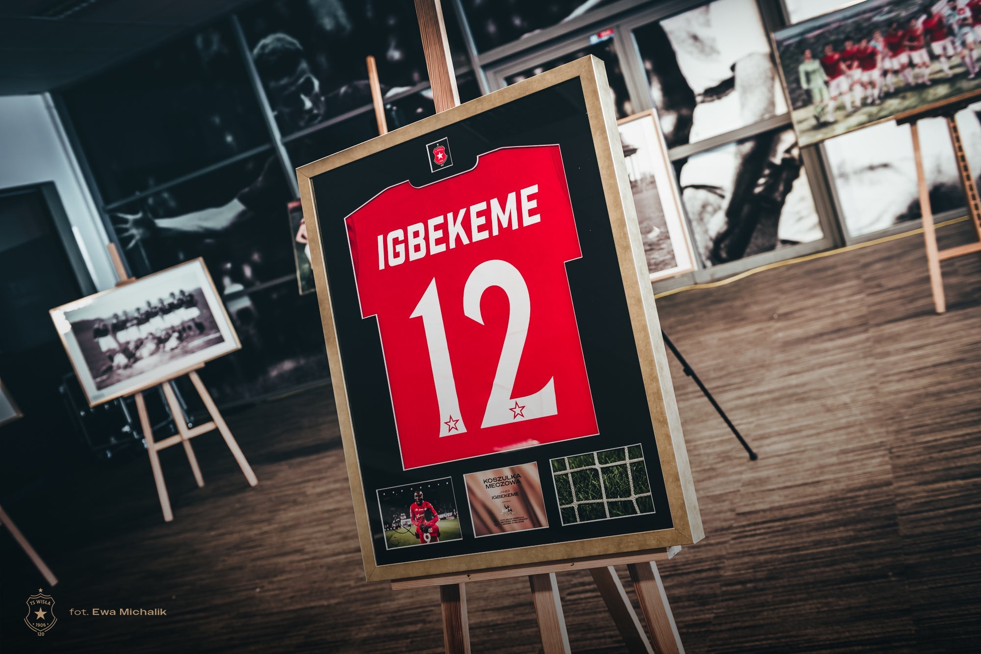 Rama kolekcjonerska – James Igbekeme #12 | Wisła Kraków - Official FanShop - TS Wisła Kraków SA