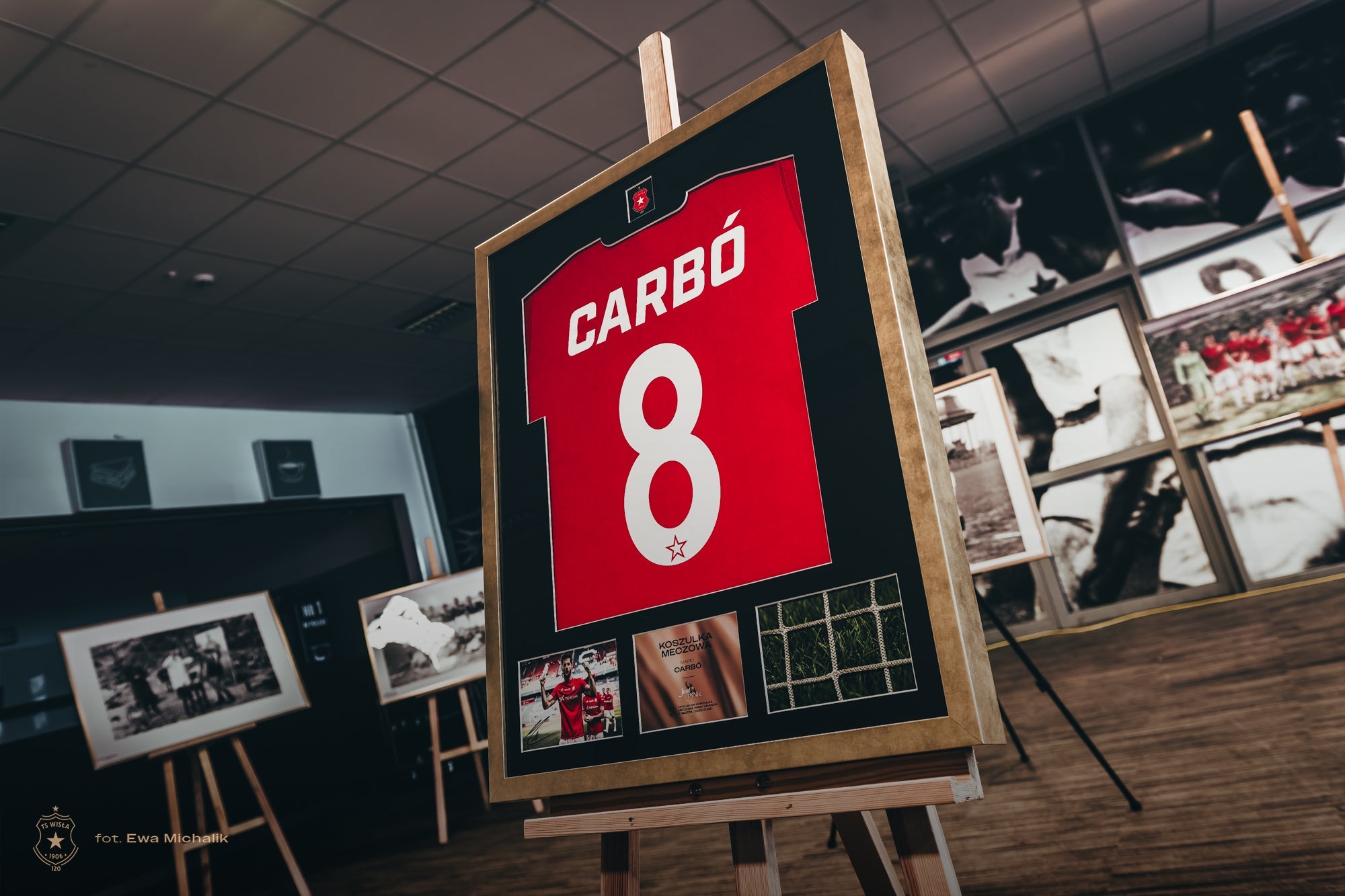 Rama kolekcjonerska – Marc Carbó #8 | Wisła Kraków - Official FanShop - TS Wisła Kraków SA