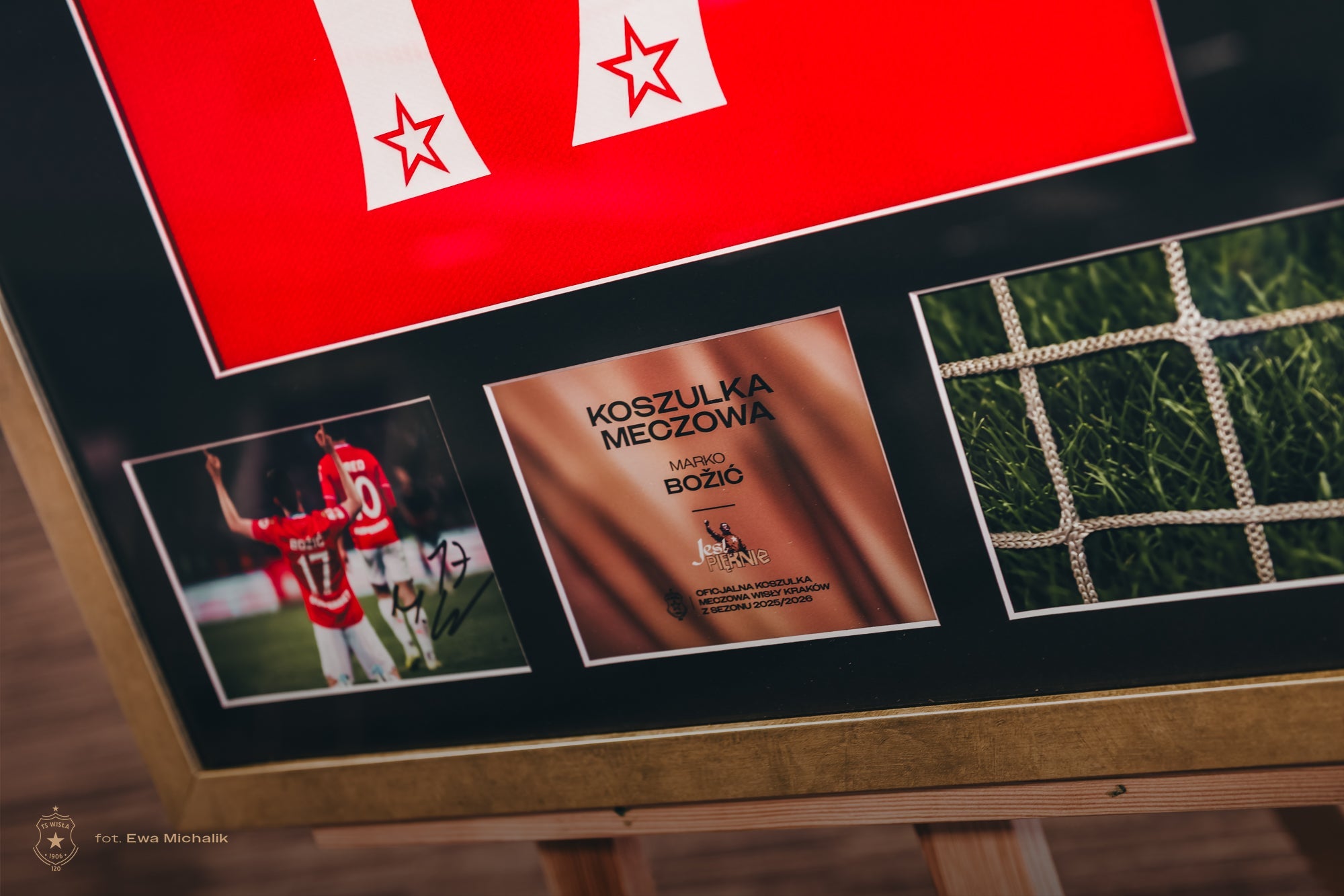 Licytacja: Rama kolekcjonerska – Marko Bozić #17 | Wisła Kraków - Official FanShop - TS Wisła Kraków SA
