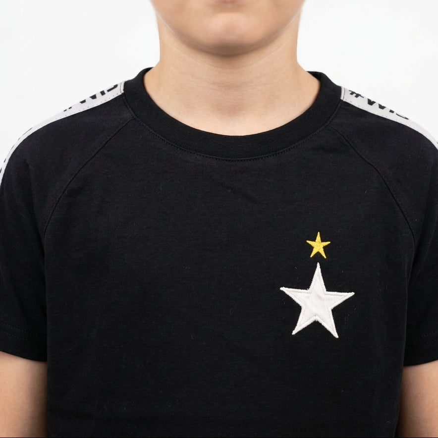 Product — On Model - Close-up Detail | Generated by Modelize